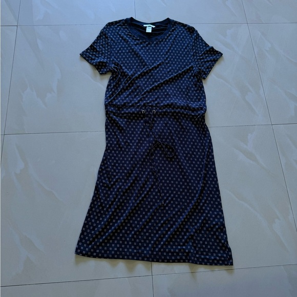 Women's H&M Polka Dot Printed Navy Flutter-Sleeve Dress Size M Spring Midi - Picture 3 of 16